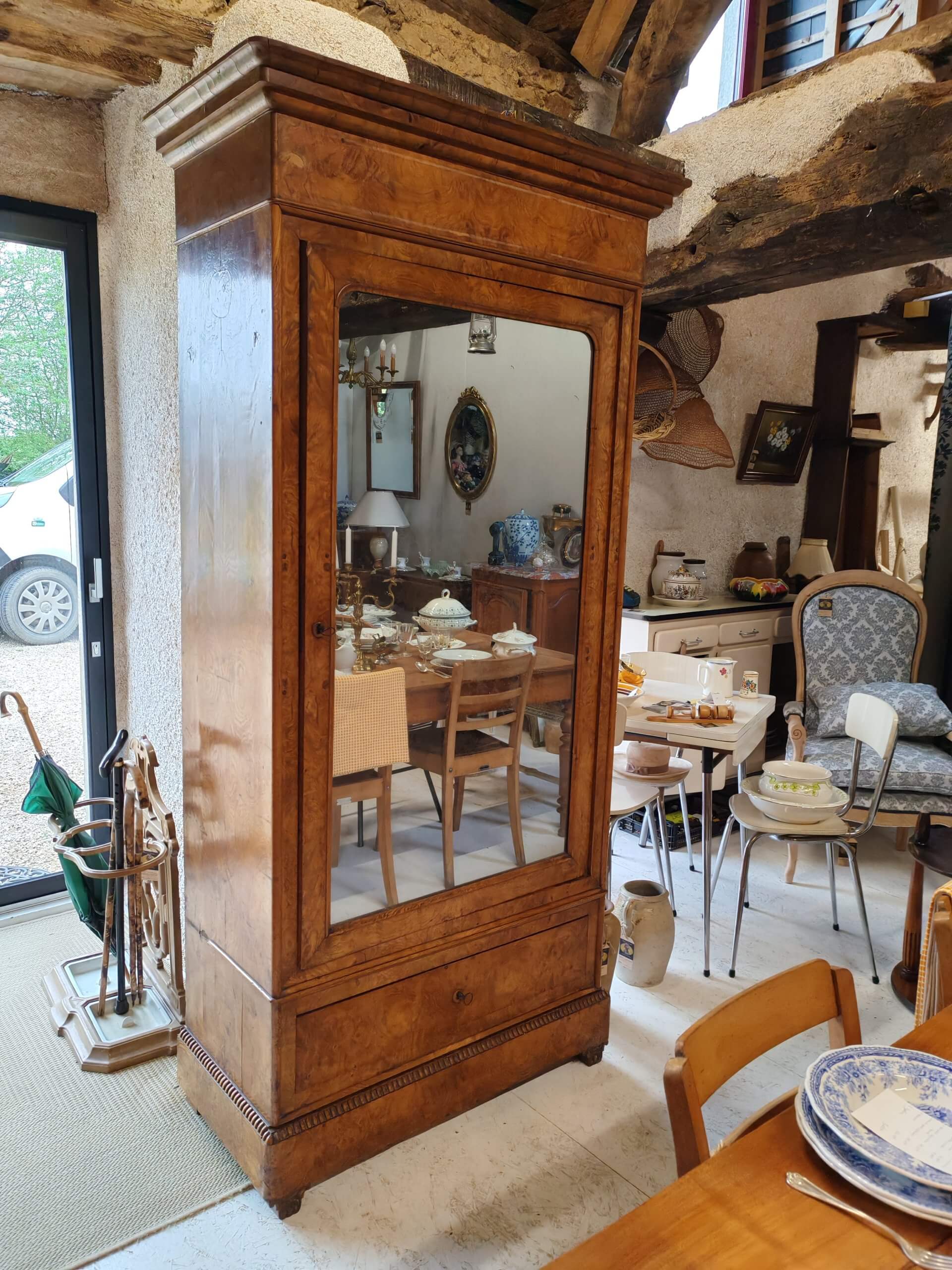 à vendre armoire 1 porte miroir en loupe d'orme